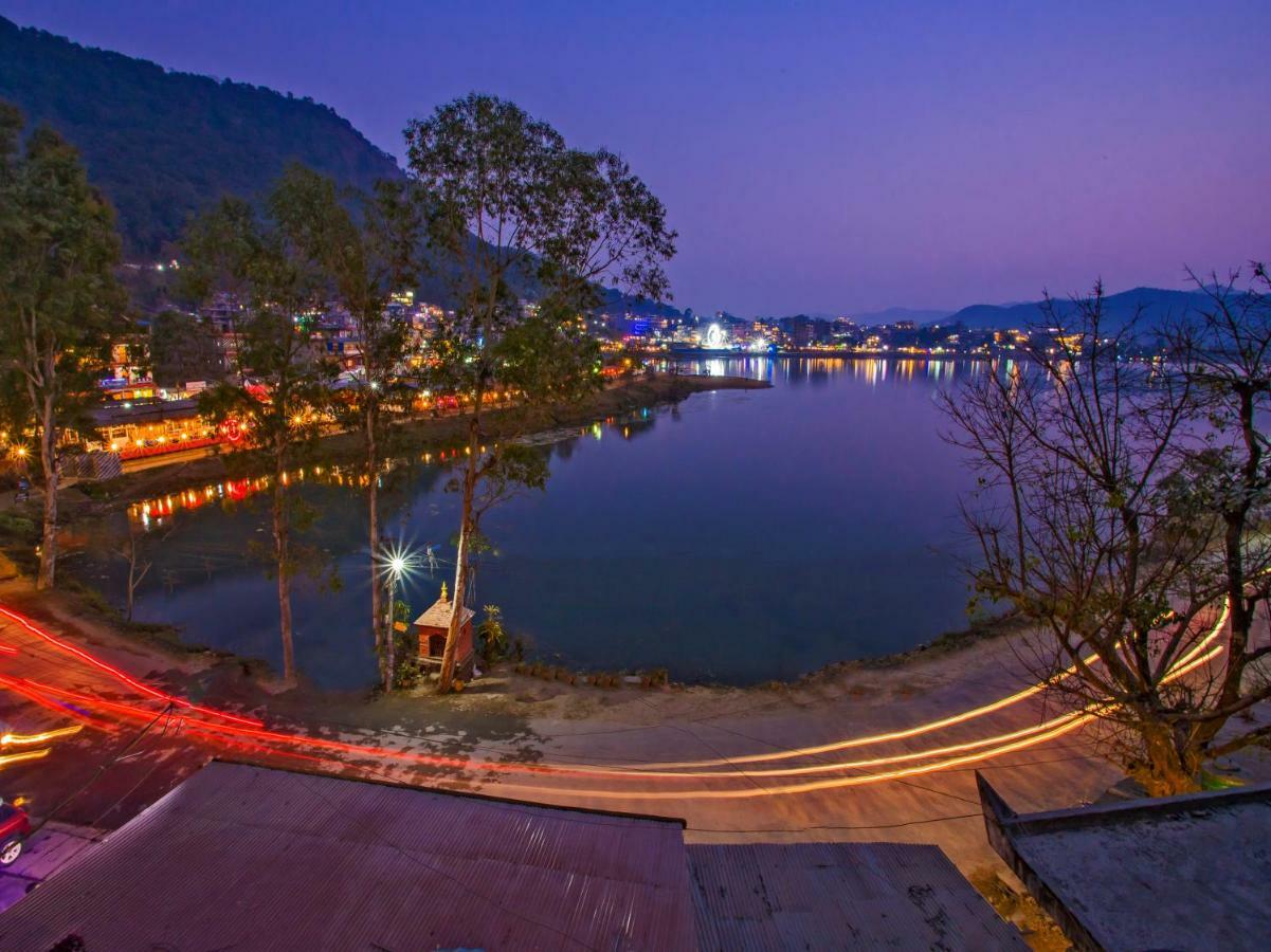 Hotel Fewa Corner & Restro Pokhara Exterior photo