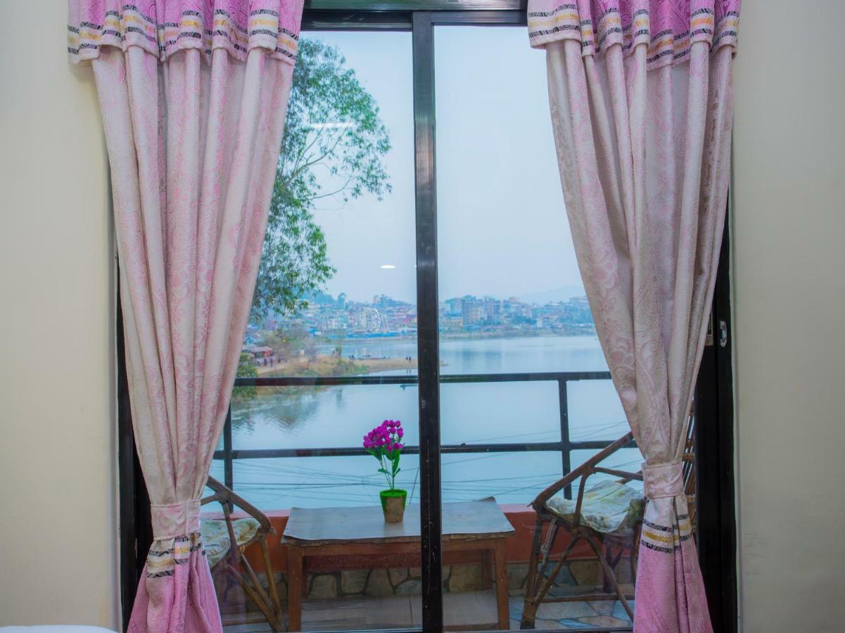 Hotel Fewa Corner & Restro Pokhara Exterior photo