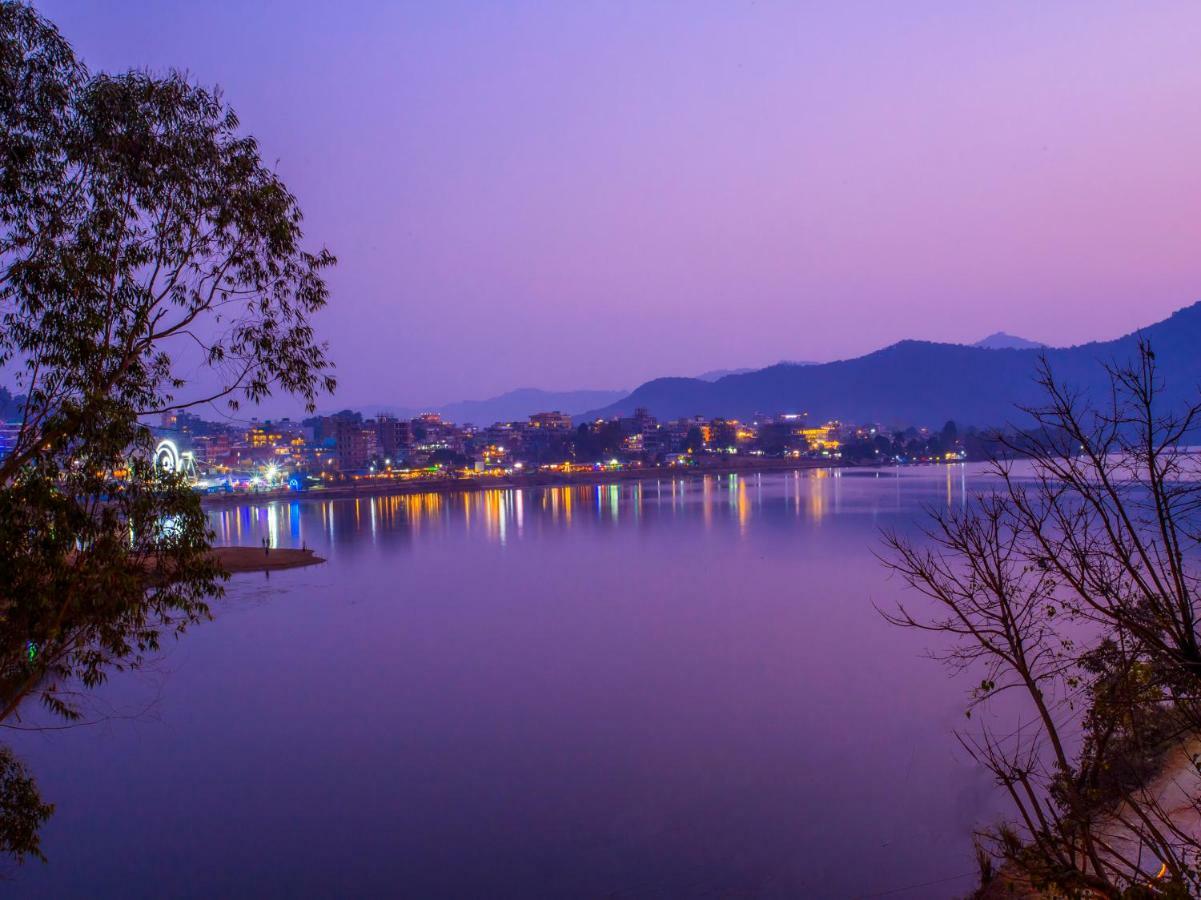 Hotel Fewa Corner & Restro Pokhara Exterior photo
